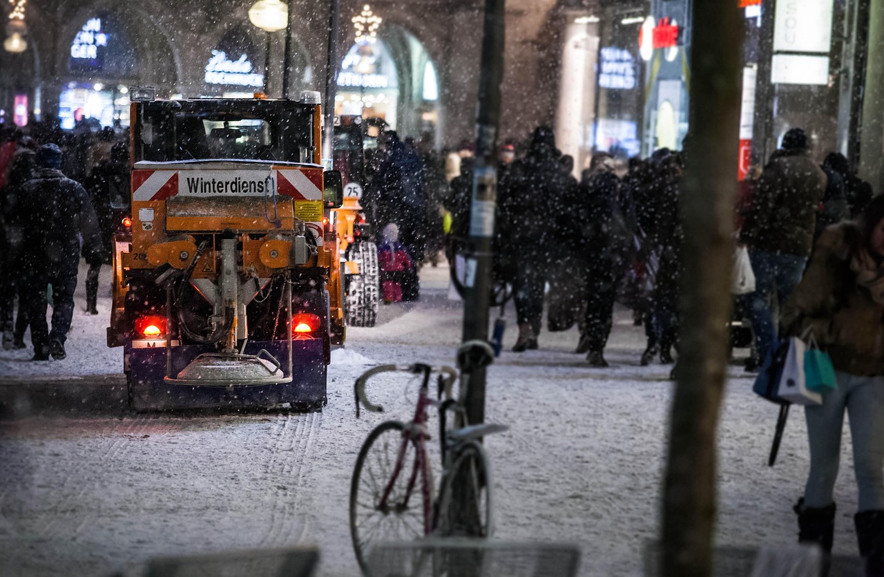 Professioneller Winterdienst in Duisburg – Räumung und Streuung bei Eis und Schnee